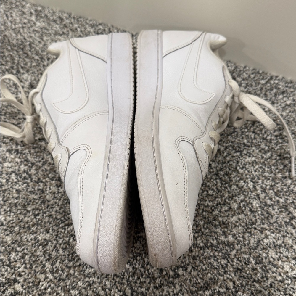 Nike Ebernon Low Women’s White Sporty Activewear Minimalist Athleisure Sneakers
